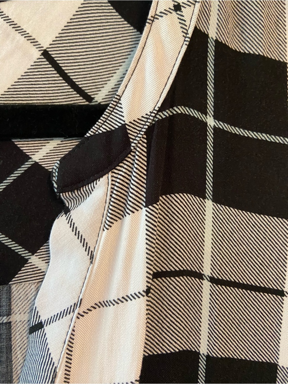Torrid Black and White Plaid Sleeveless Flowy Tunic Blouse | Size 2X (18/20) - Picture 8 of 13